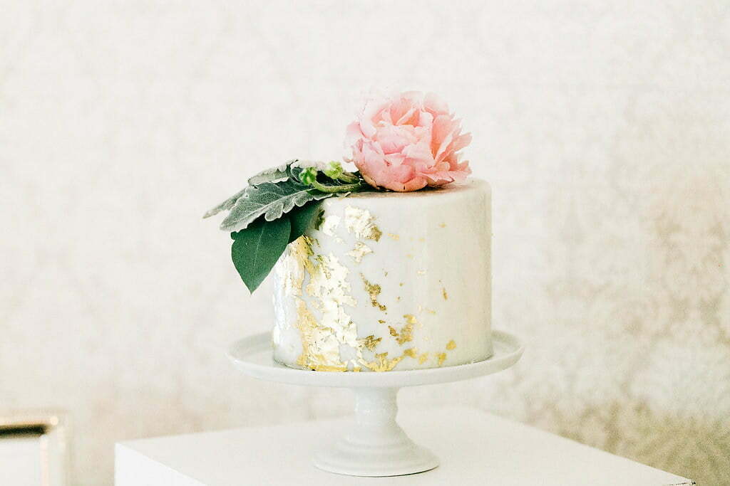 Wedding_Cake_Flower_Gold_ Duvall_Events